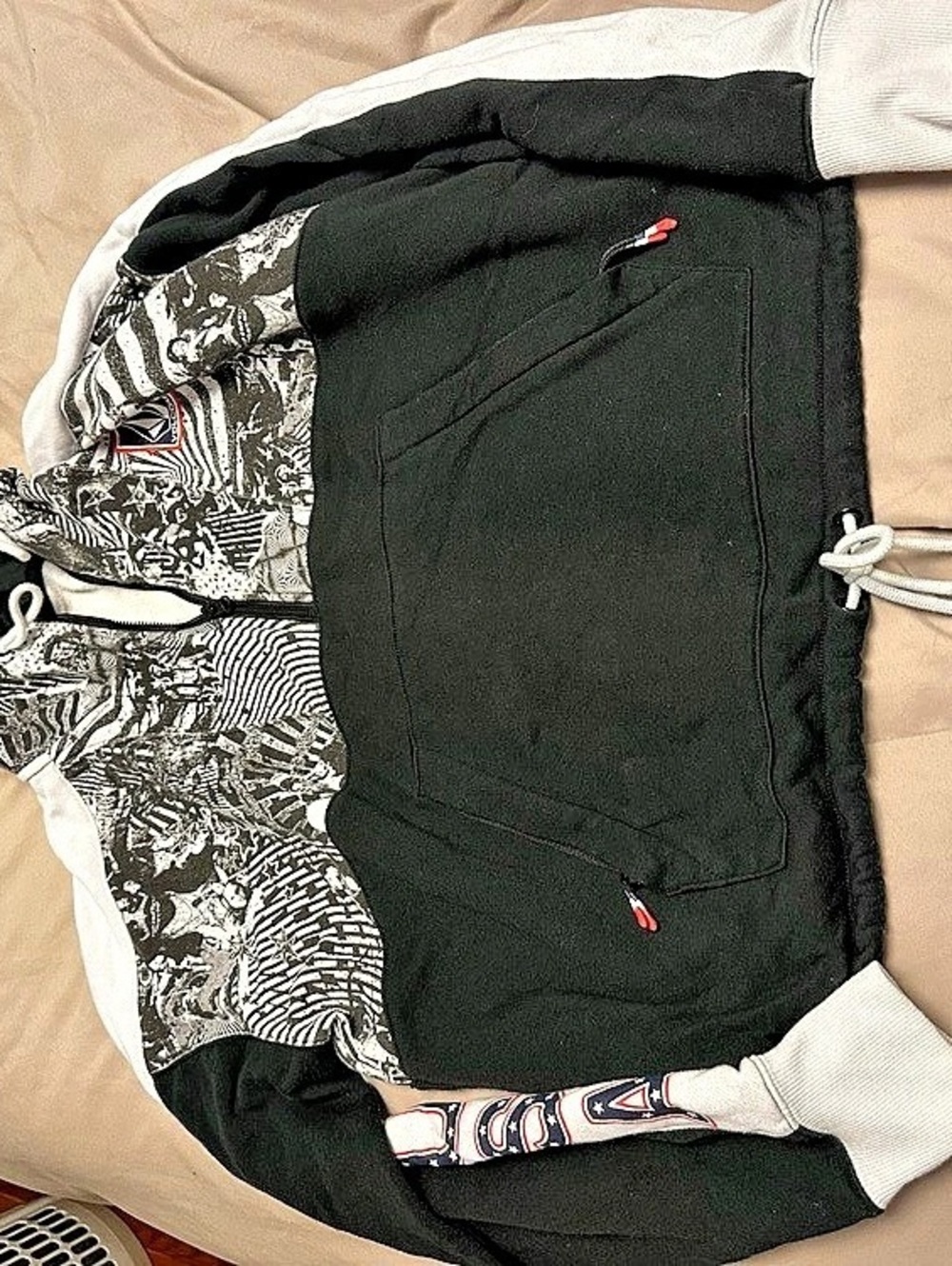 Volcom Unisex Abstract sweatshirt Size M/L